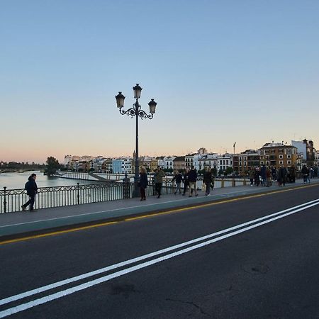 Betis Deluxe Riverside Севілья Екстер'єр фото